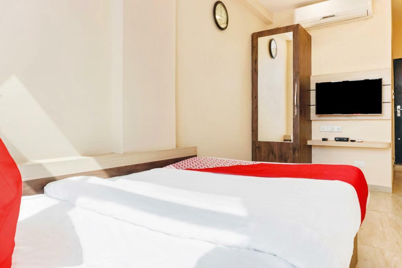 Oyo 29634 Hotel Navalai Pride Ratnāgiri Exterior foto